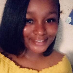 Meet your Posher, Janequa